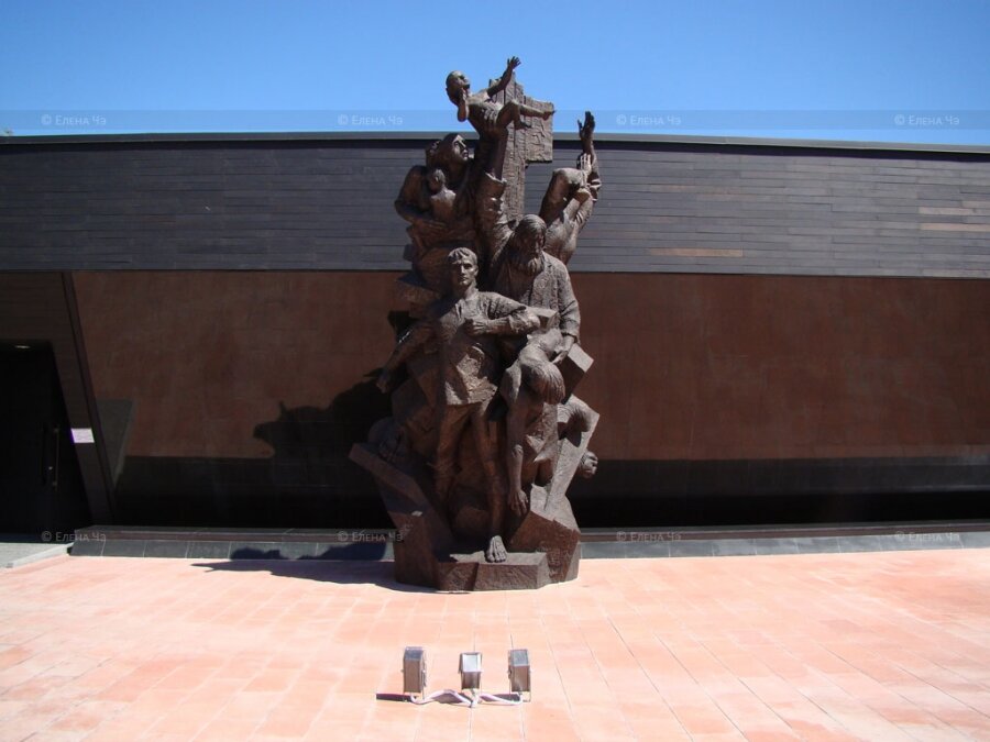 Мемориальный комплекс «Красный». Памятник жертвам концлагеря